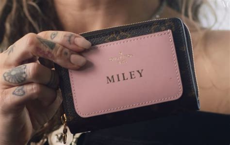 miley cyrus louis vuitton wallet